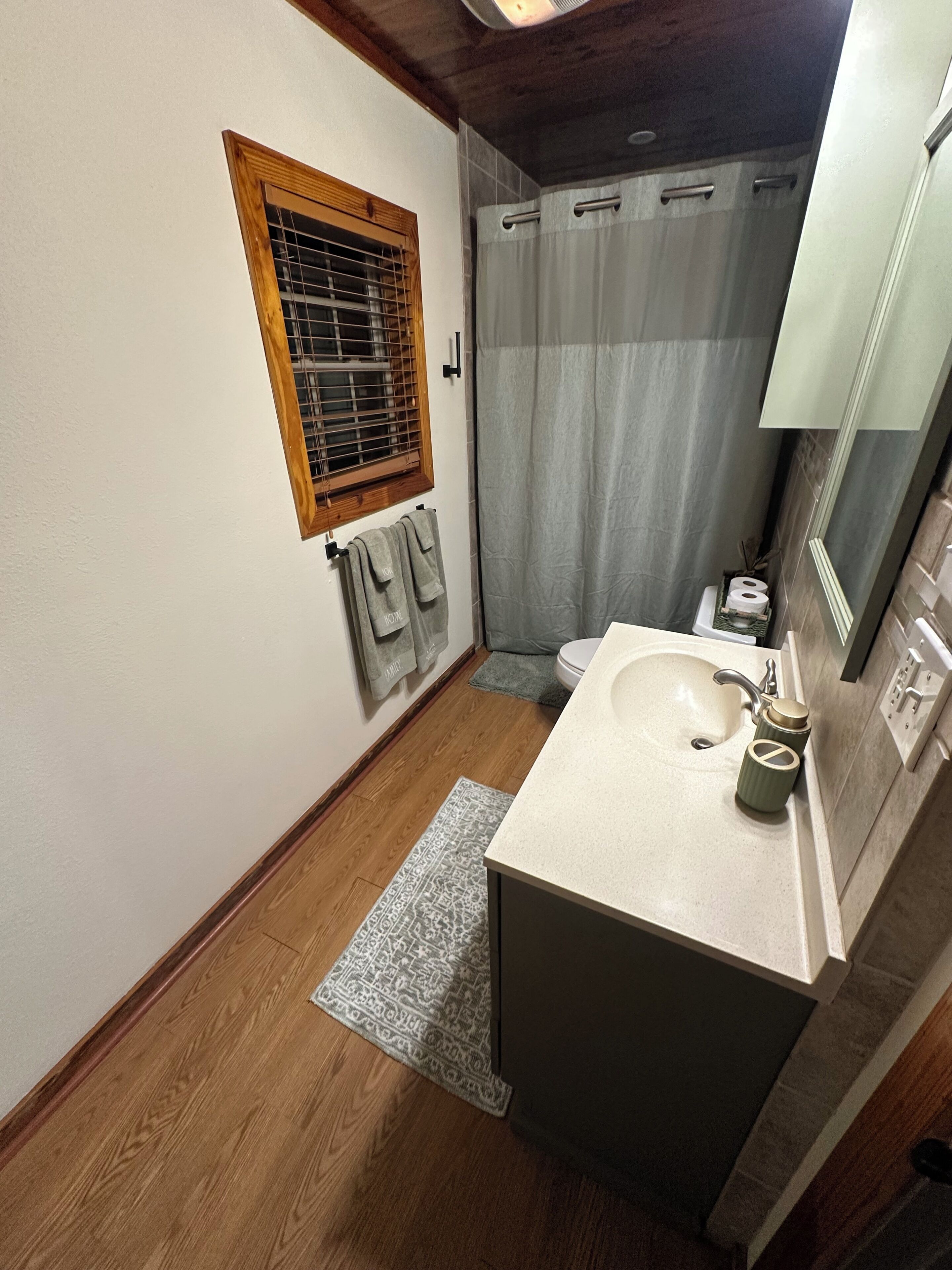 Towels, toilet paper