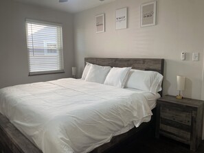 Unclassified image, 2 of 17, button - Marvelous 3-bedroom house in friendly Cleveland neighborhood (Cleveland)