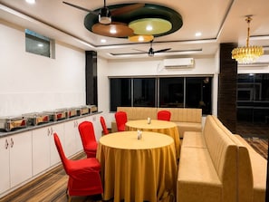 Dining - Hotel Shiny Grand (Guwahati)