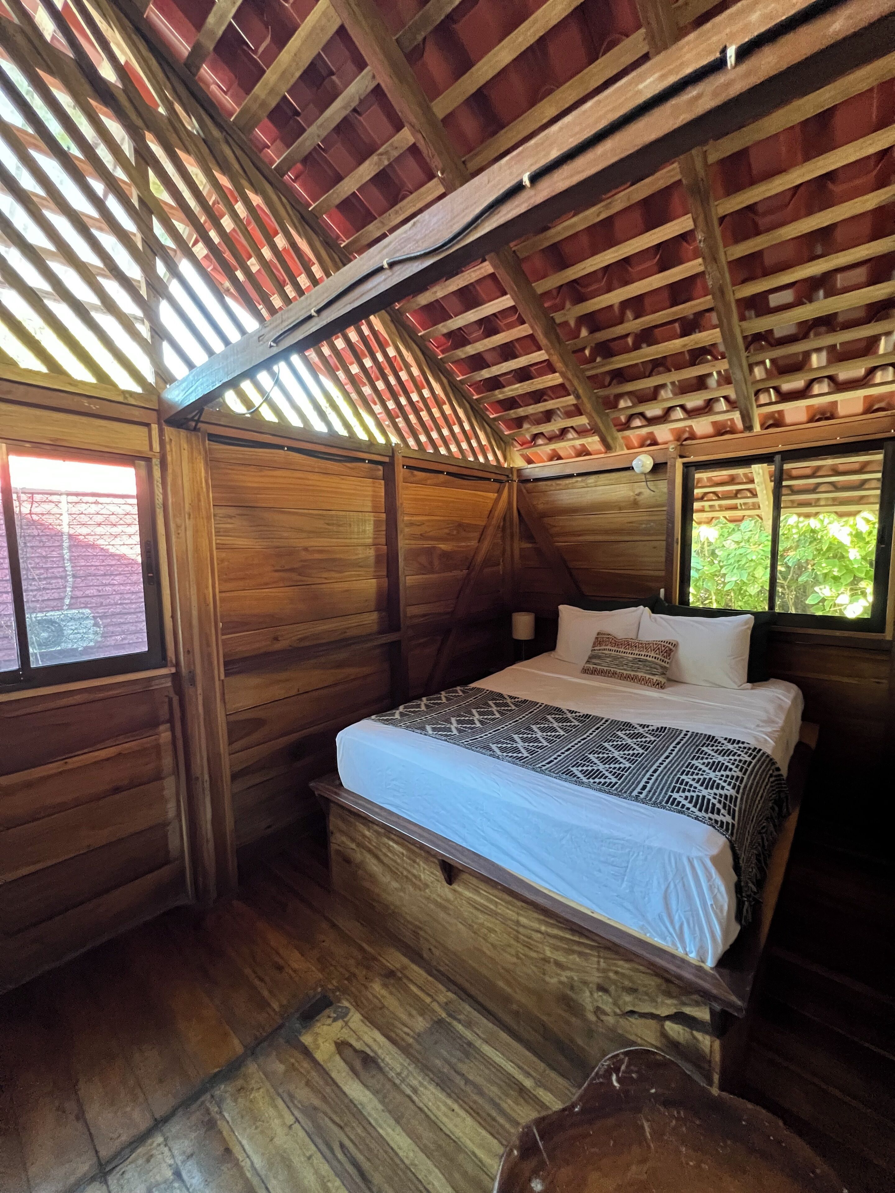 WiFi (free), bed sheets