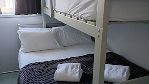Room - Mitta Mitta Cabin - Cozy High-Country Hideaway (Omeo)