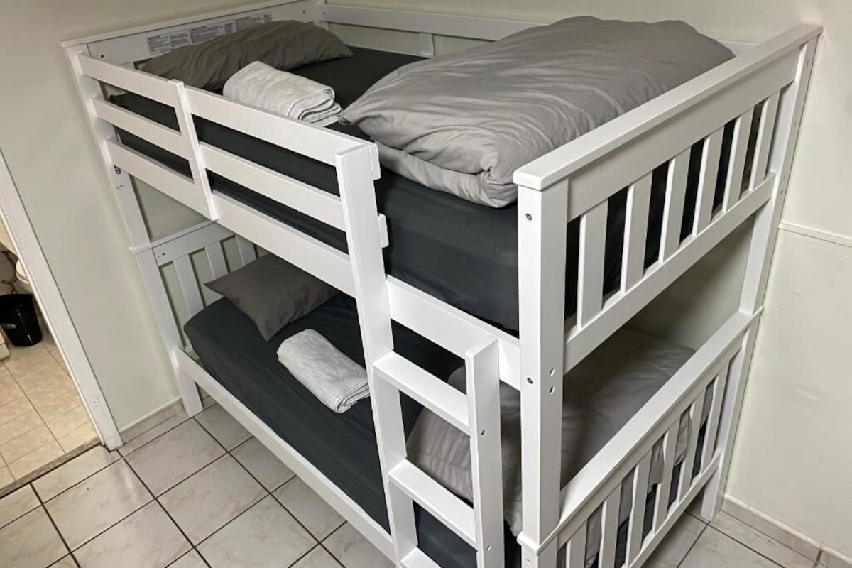 Basic Shared Dormitory, Mixed Dorm | Desk, laptop workspace, WiFi (free)