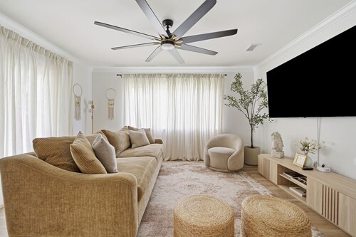 Anastasia Island Retreat - Villa B - Walk Downtown
