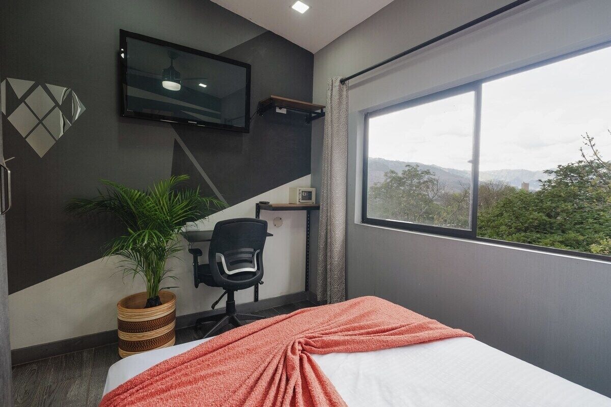Desk, laptop workspace, WiFi (free)