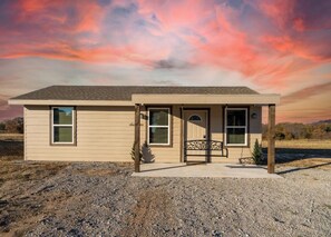 Unclassified image, 2 of 18, button - Solitaire cozy, private,safe Casino Retreat & Pickleball court
Near Winstar (Thackerville)