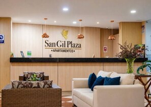 Apartment, 2 Bedrooms, Patio | Lobby - Suite Apartament 1103 (San Gil)