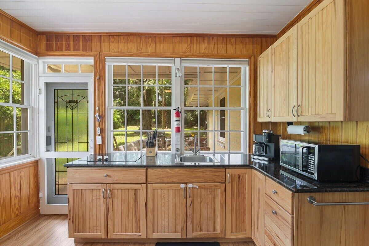 Cookware/dishes/utensils