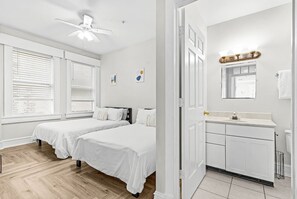 Room - Downtown Fort Myers Retreat Walk to River District (Fort Myers)