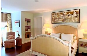 Room - Spacious 4-bedroom house in fabulous Southampton designed by former Vogue editor (Southampton)