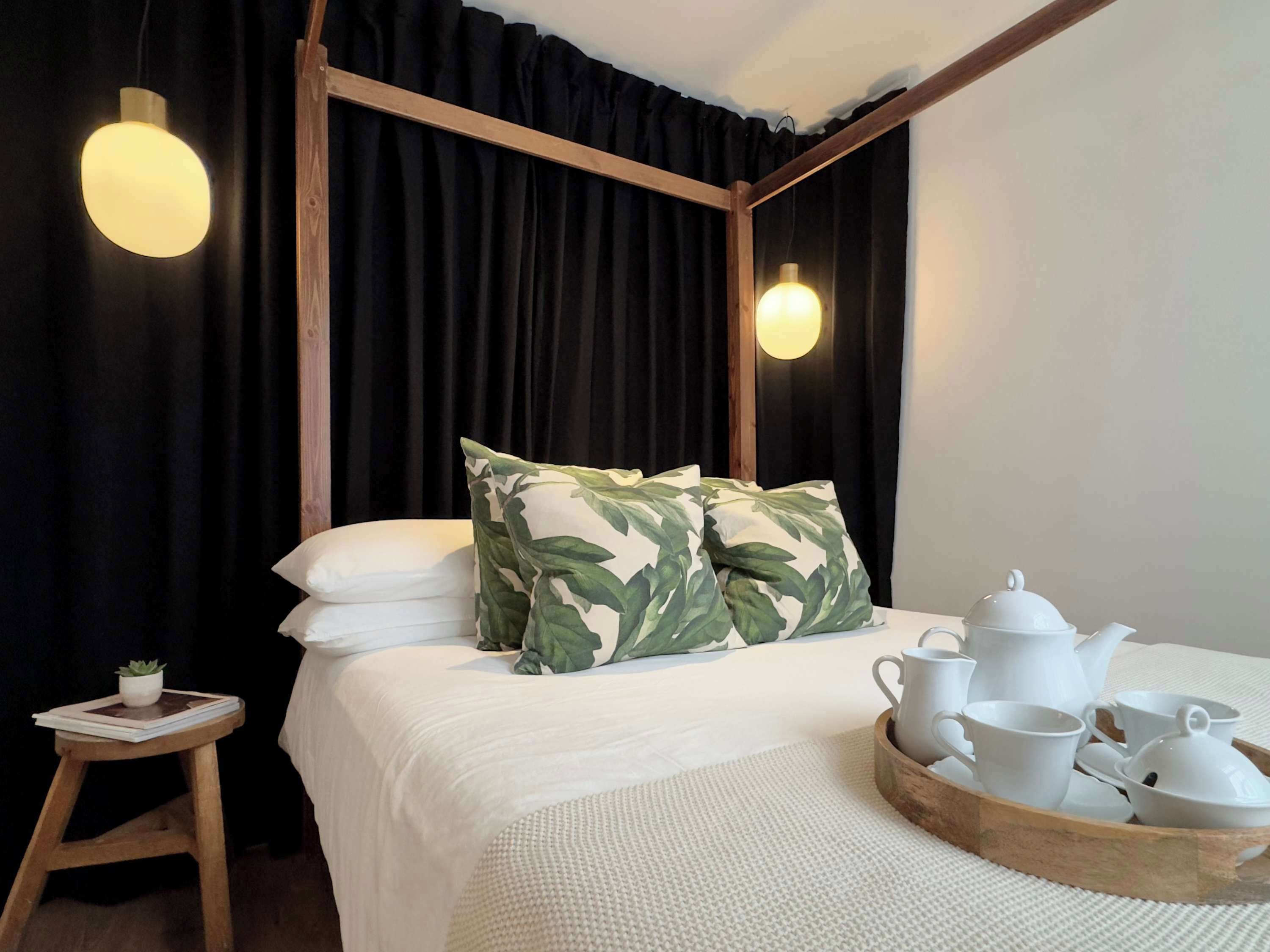 Desk, iron/ironing board, travel cot, WiFi