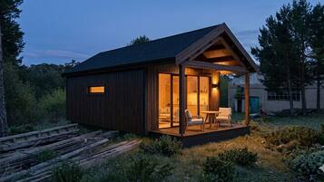 Deluxe Cabin, 1 King Bed, Kitchen, Mountain View | Exterior