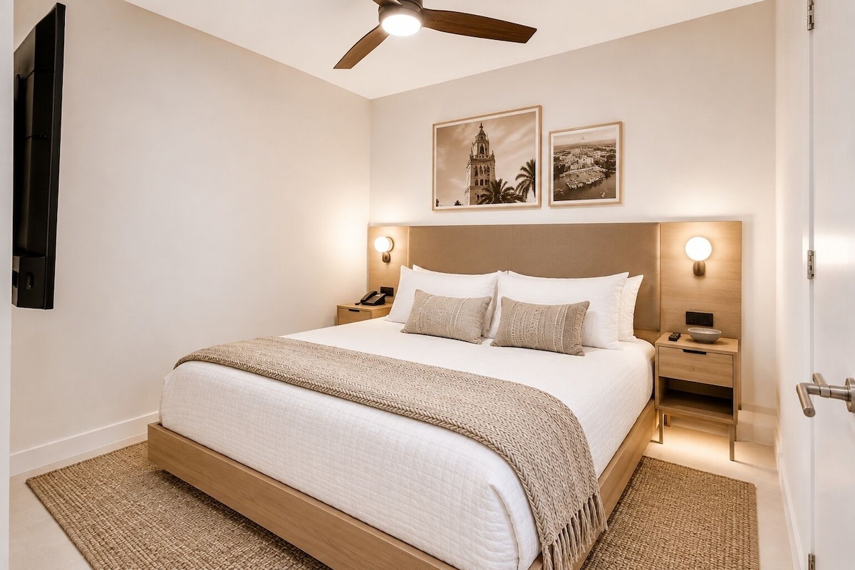 Classic Condo, City View | Laptop workspace, iron/ironing board, WiFi (free)