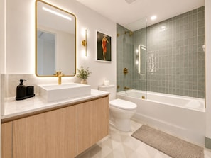 Bathroom - The Grand Bliss (Miami)