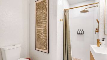 Apartment | Bathroom