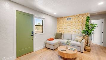 Apartment | Living area
