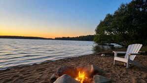 Am Strand, Liegestühle, Strandtücher