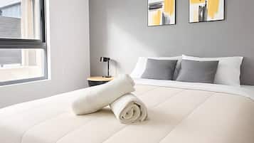 Iron/ironing board, internet, bed sheets