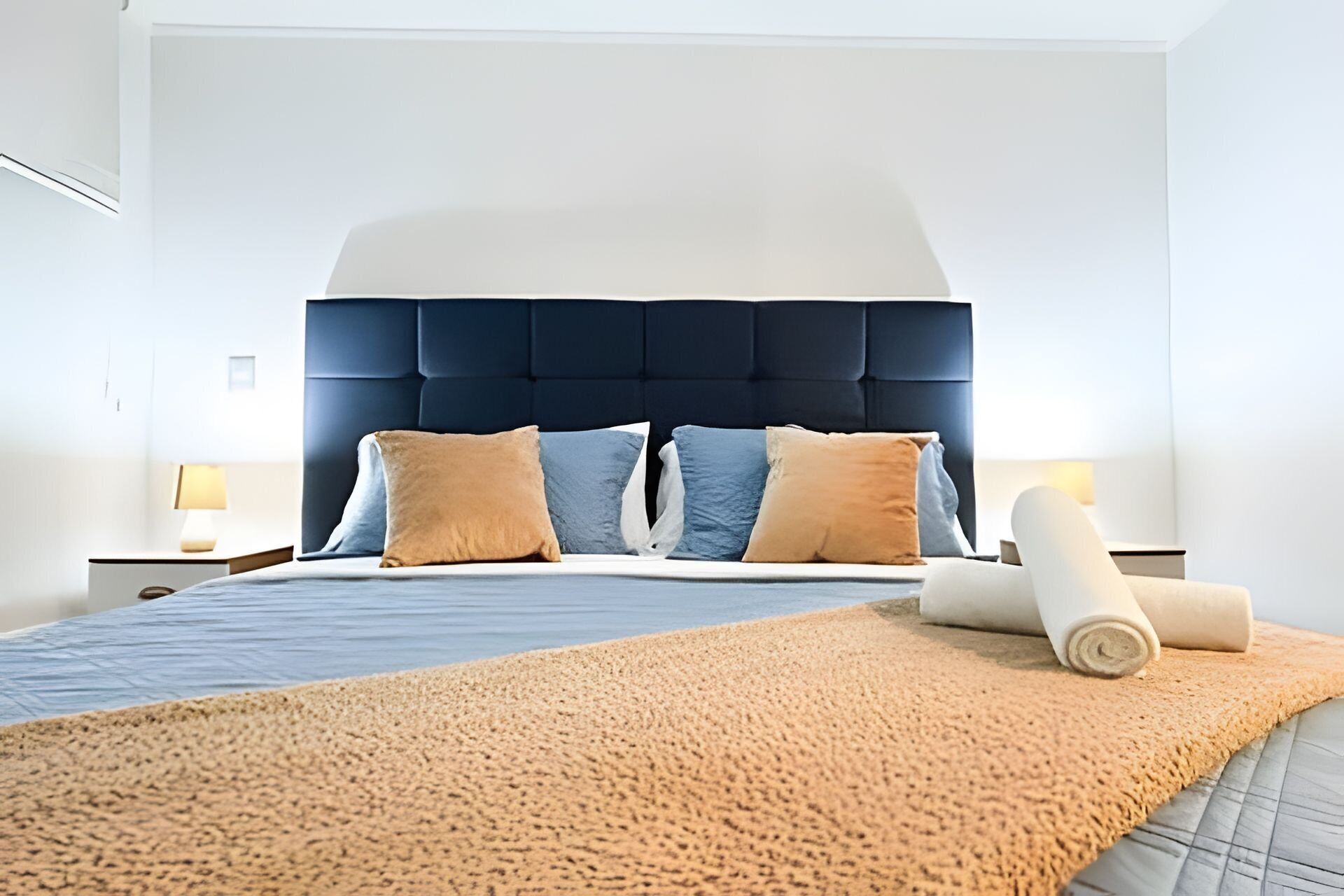Iron/ironing board, internet, bed sheets