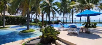 Wonderful 3-bedroom resort with AC in Los Cabos Monterrico Guatemala CA