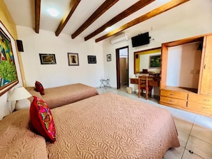 In-room safe, iron/ironing board (on request), free WiFi - Los Arrayanes (OAXACA DE JUÁREZ)