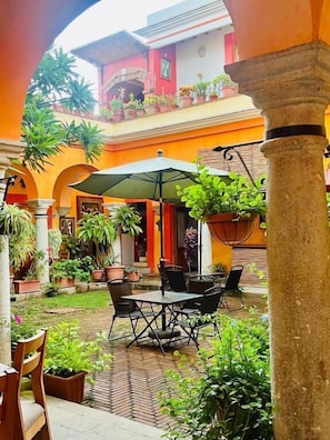 Outdoor dining - Los Arrayanes (OAXACA DE JUÁREZ)