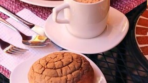 Bữa sáng đặc sản địa phương với phụ phí nhỏ vào các ngày trong tuần