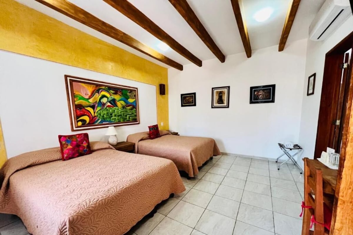 Quadruple Room | In-room safe, iron/ironing board (on request), free WiFi