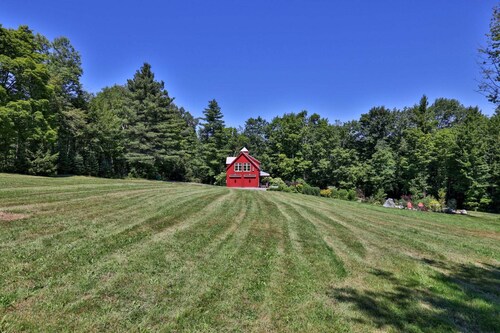 The Coolidge Barn | Game Room, Firepit & Mountain Views | Sleeps 6