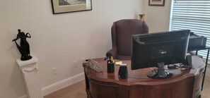 Lobby - Serene 3-bedroom house plus office with AC in Fort Worth (Fort Worth)