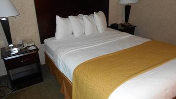 Double Room, 1 Queen Bed, Non Smoking | Free WiFi