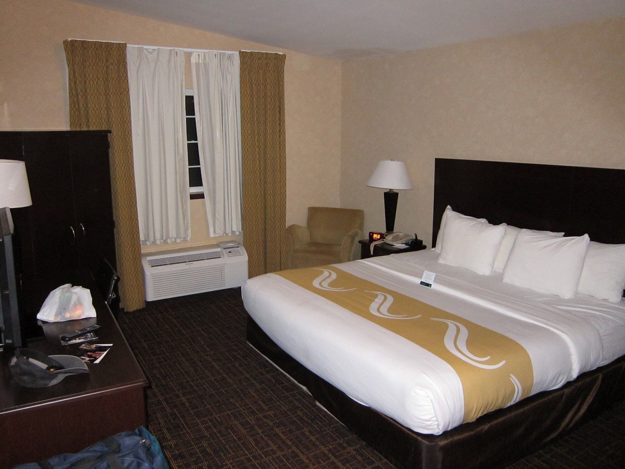 Double Room, 1 Queen Bed, Non Smoking | Free WiFi