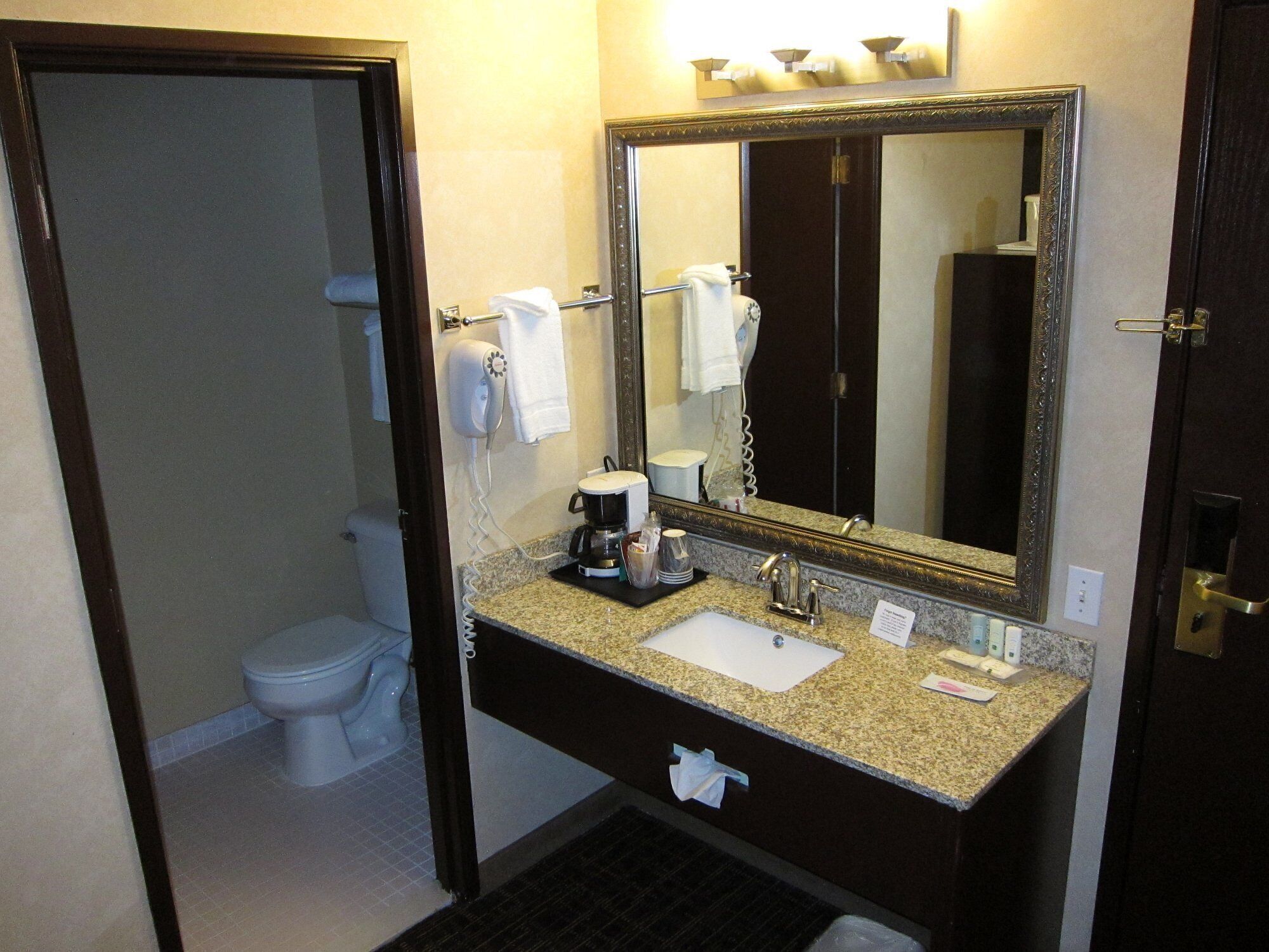 Double Room, 1 Queen Bed, Non Smoking | Bathroom