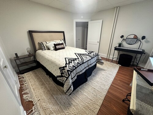 2-bedroom condo in charming Hershey with air conditioning