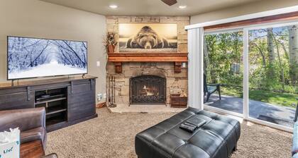 Snow Flower 109 | Ski-In/Out | Eagle Lift Views | Pool | Hot Tub | Parking | Tennis | PCMR