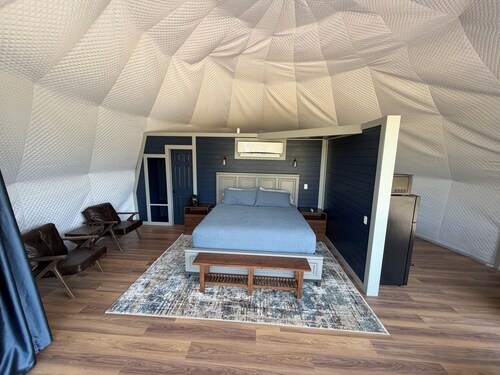 Geosidic Glamping dome on Lake Eufaula- Enjoy the great outdoors in Luxury