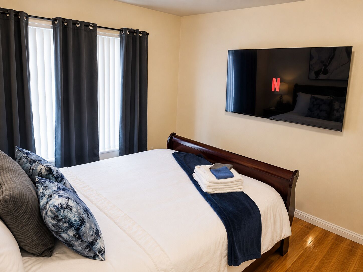 2 bedrooms, iron/ironing board, WiFi (free), bed sheets