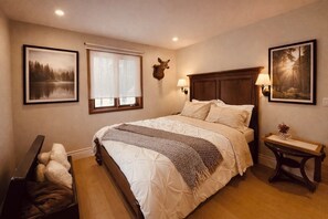 Room - Hidden Haven Villa|Heated Pool| Private Forest Retreat  (Mulmur)