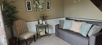 3 Bedroom House in the countey w/fire pit and grill