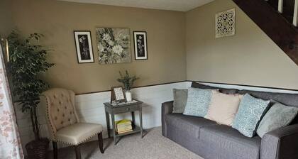3 Bedroom House in the countey w/fire pit and grill