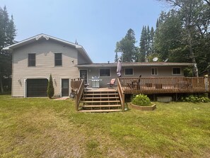 Exterior - Lake Superior Lake House pet friendly (Goulais River)