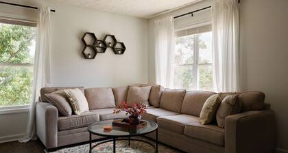 2-bedroom game-day condo, a half mile from Toomer’s Corner