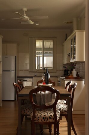 Unclassified image, 3 of 47, button - Vale & Vine -Fireplace, Vineyards & Shiraz trail. (McLaren Vale)