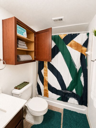 Luxe Family Suite near Universal Kids Resort, Stonebriar Mall, Legacy West!