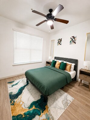 Room - Luxe Family Suite near Universal Kids Resort, Stonebriar Mall, Legacy West! (Frisco)