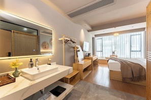 Comfort Twin Room | Bathroom - The Tea & Bamboo Retreat (Hangzhou)