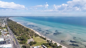 Beach - Courtside Cabana | Pool, Basketball & Pet Friendly (Rosebud)