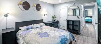 Stylish Duplex w/ Garage 15 Min to Downtown KC - Unit 4