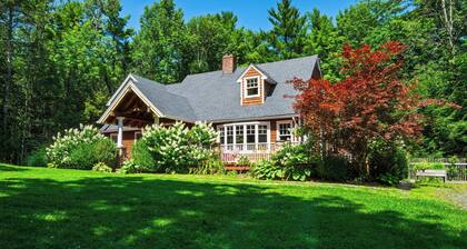 Bow & Beam by Avantstay Timber-frame Retreat + Chef's Kitchen + Game Room 3.5 Acres + Trails