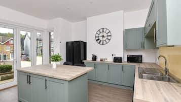 House | 6 bedrooms