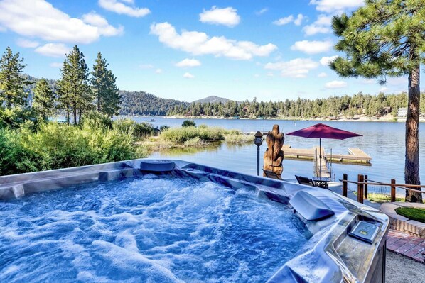 Terrace/patio - Cove Lakefront Chalet #2098 (Big Bear Lake)